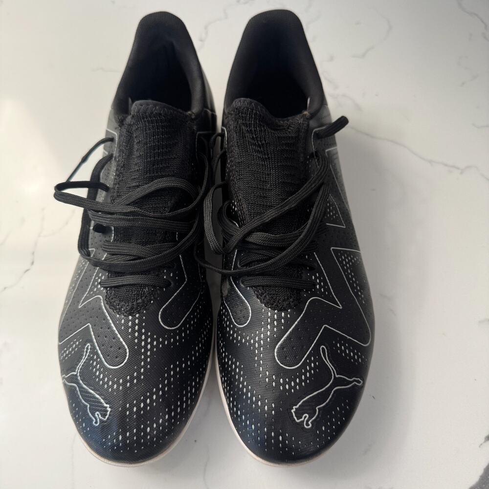 PUMA Future Play IT Men's 8.5 Black Silver Indoor Soccer Shoes 107382-02